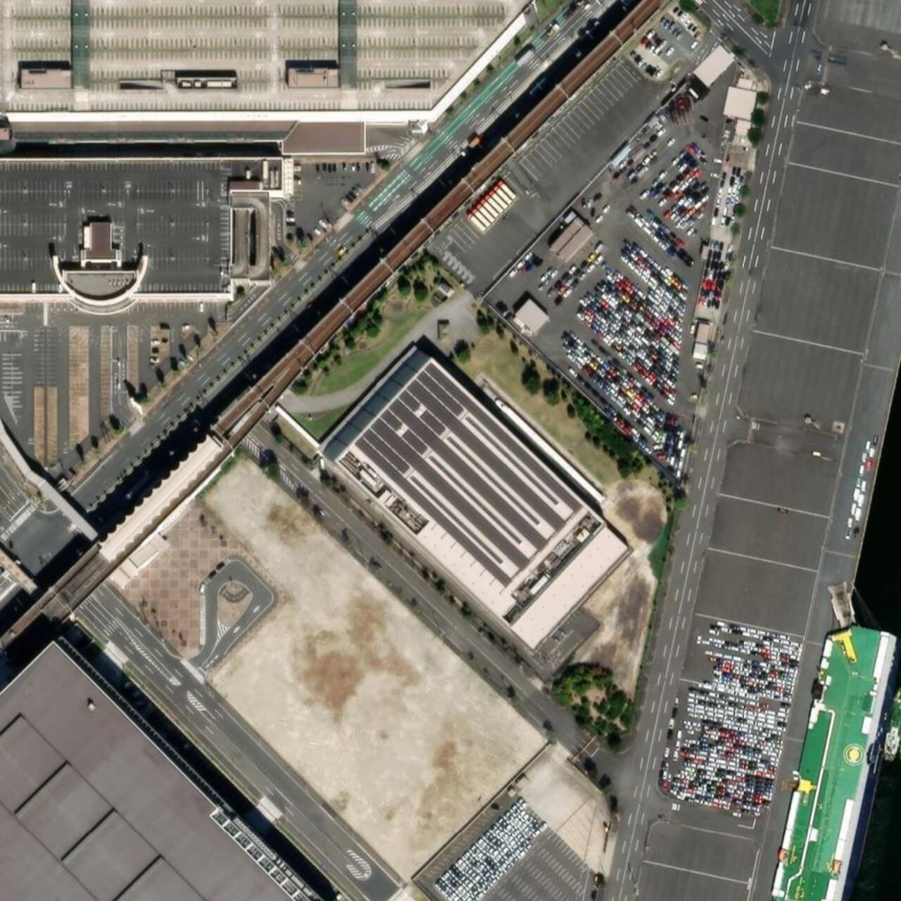 SCMaglev and Railway Park